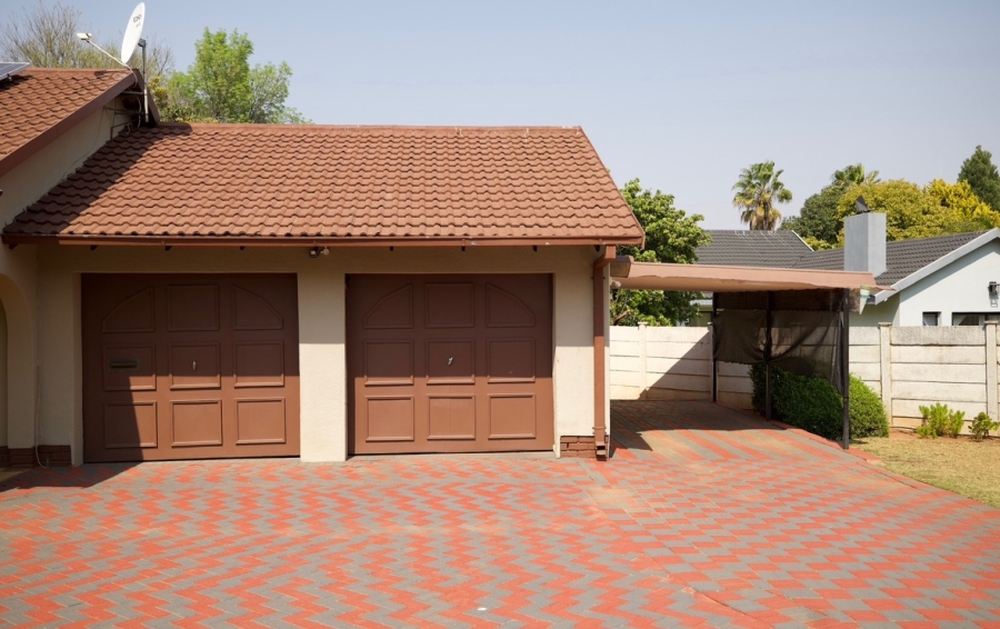 4 Bedroom Property for Sale in Wilkoppies North West